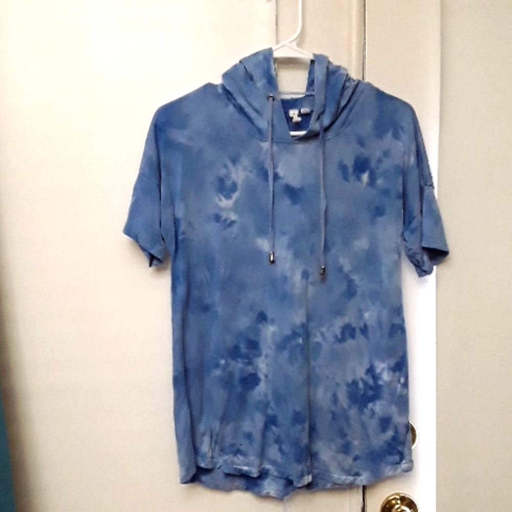 Cable & gauge short sleeve hoodie shirt, size S